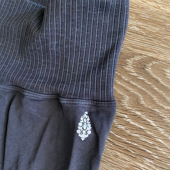 Free people capris - Picture 2 of 3